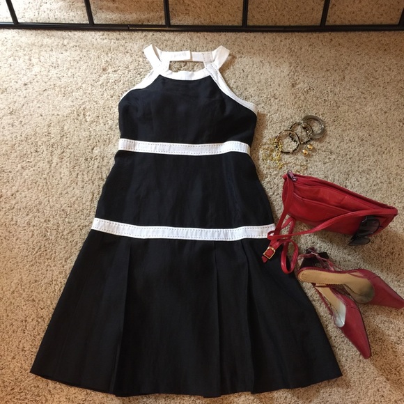 Due Per Due Veste Dresses & Skirts - HOST PICK 🎉🎊Due Per Due Veste, Sleeveless Dress!❌❌SOLD